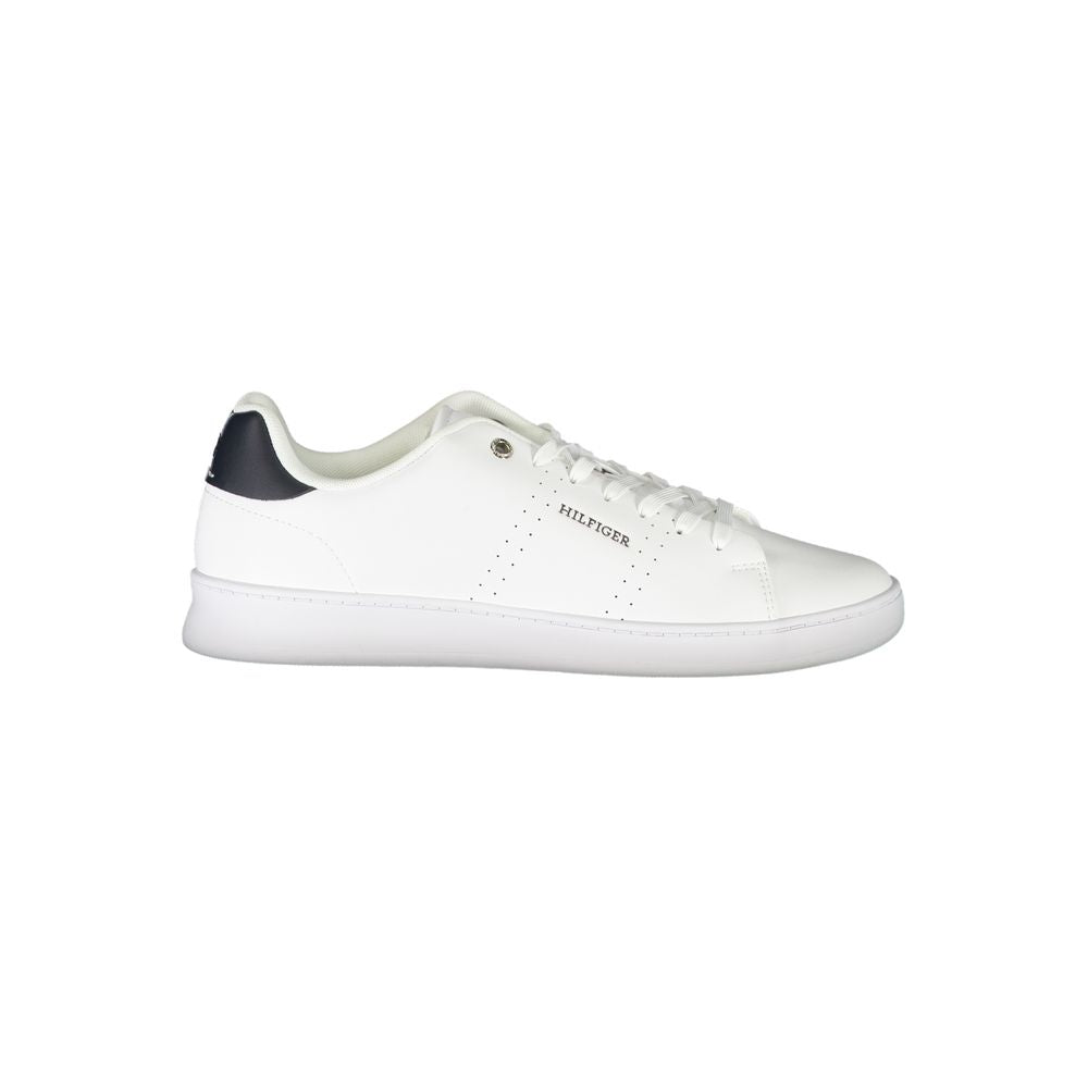 Sleek White Sneakers with Contrast Detailing