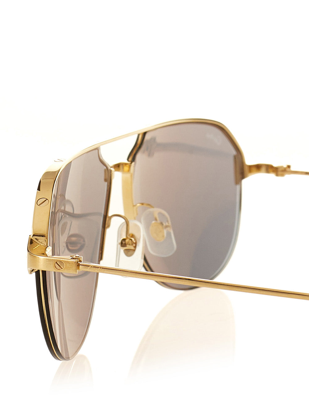 Elegant Gold-Tone Pilot Sunglasses