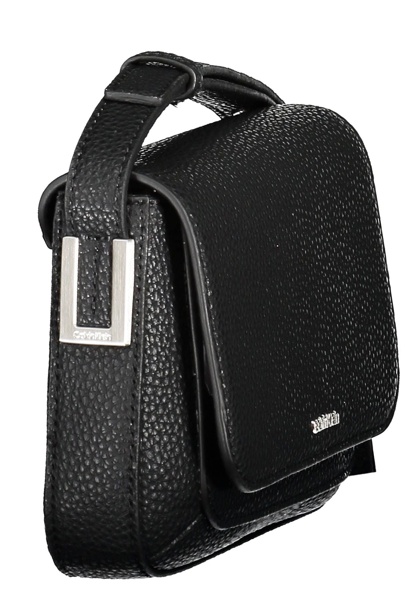 Chic Snap Closure Shoulder Bag in Sleek Black