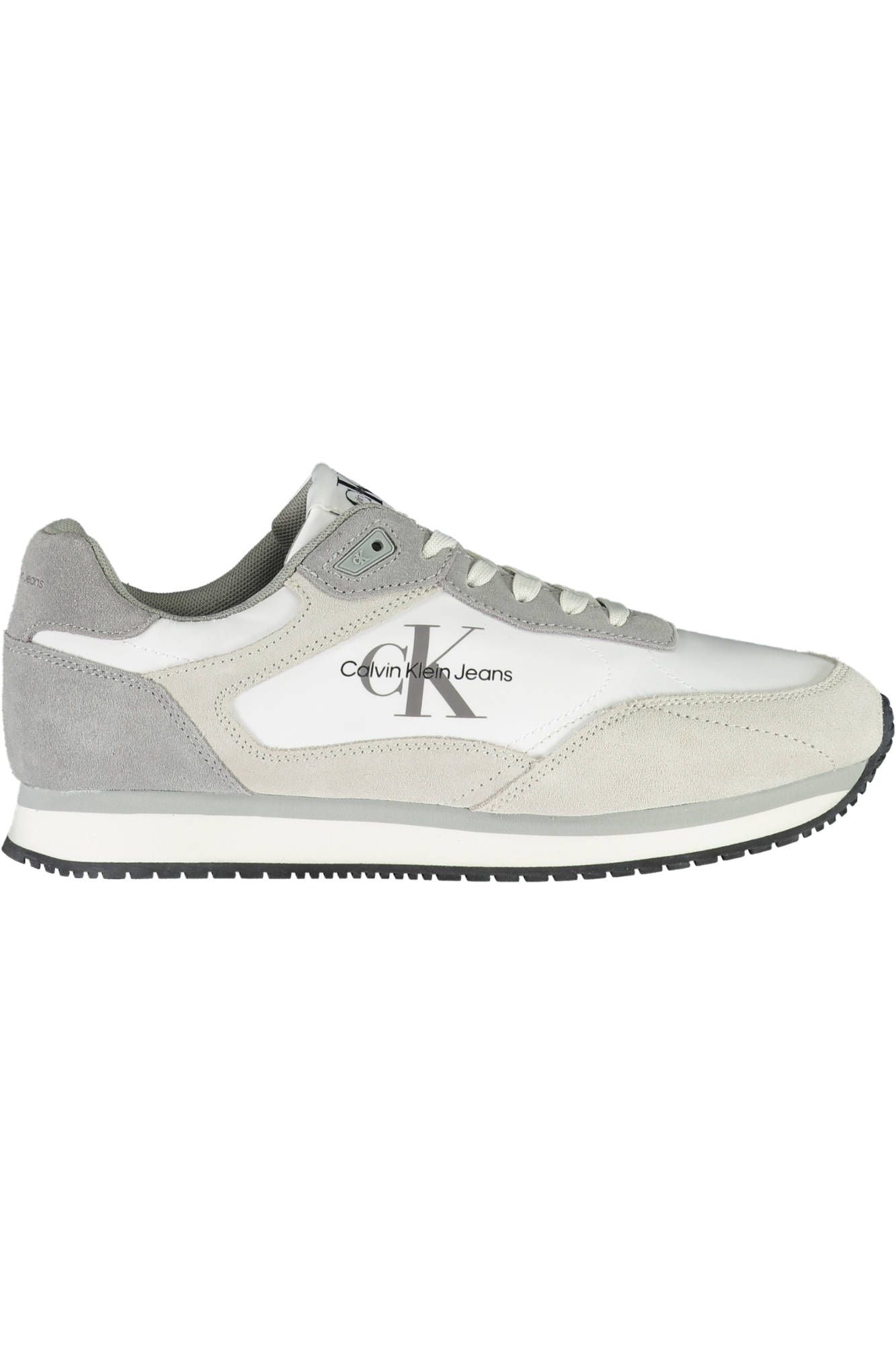 Sleek White Sports Sneakers with Contrasting Details