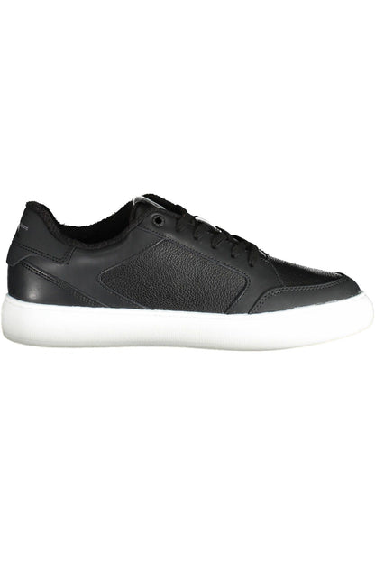 Sleek Black Sports Sneakers with Eco-Conscious Design
