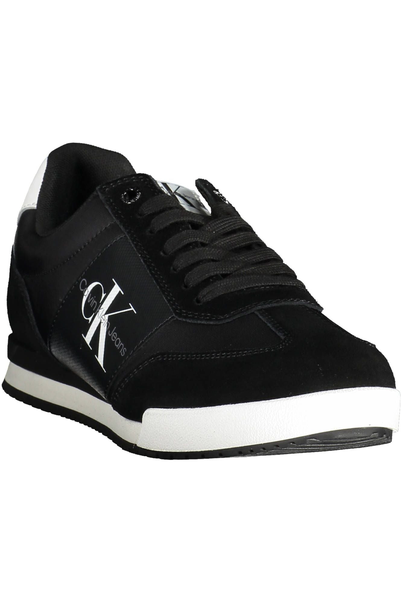 Sleek Sporty Lace-up Sneakers in Black