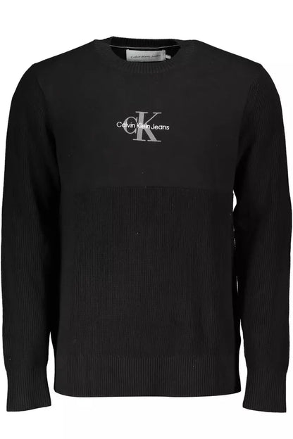 Sleek Long-Sleeved Crew Neck Shirt with Logo