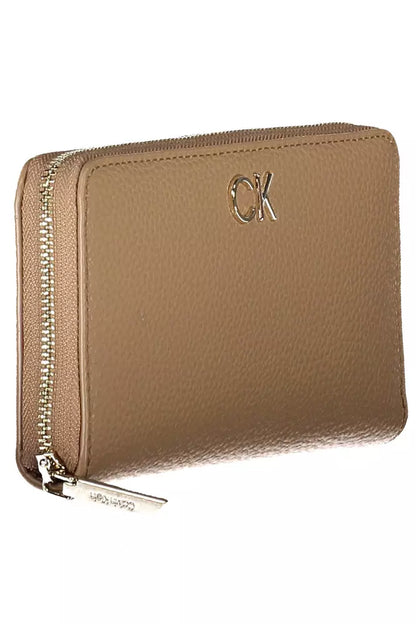 Elegant Beige Wallet with Multi-Compartments