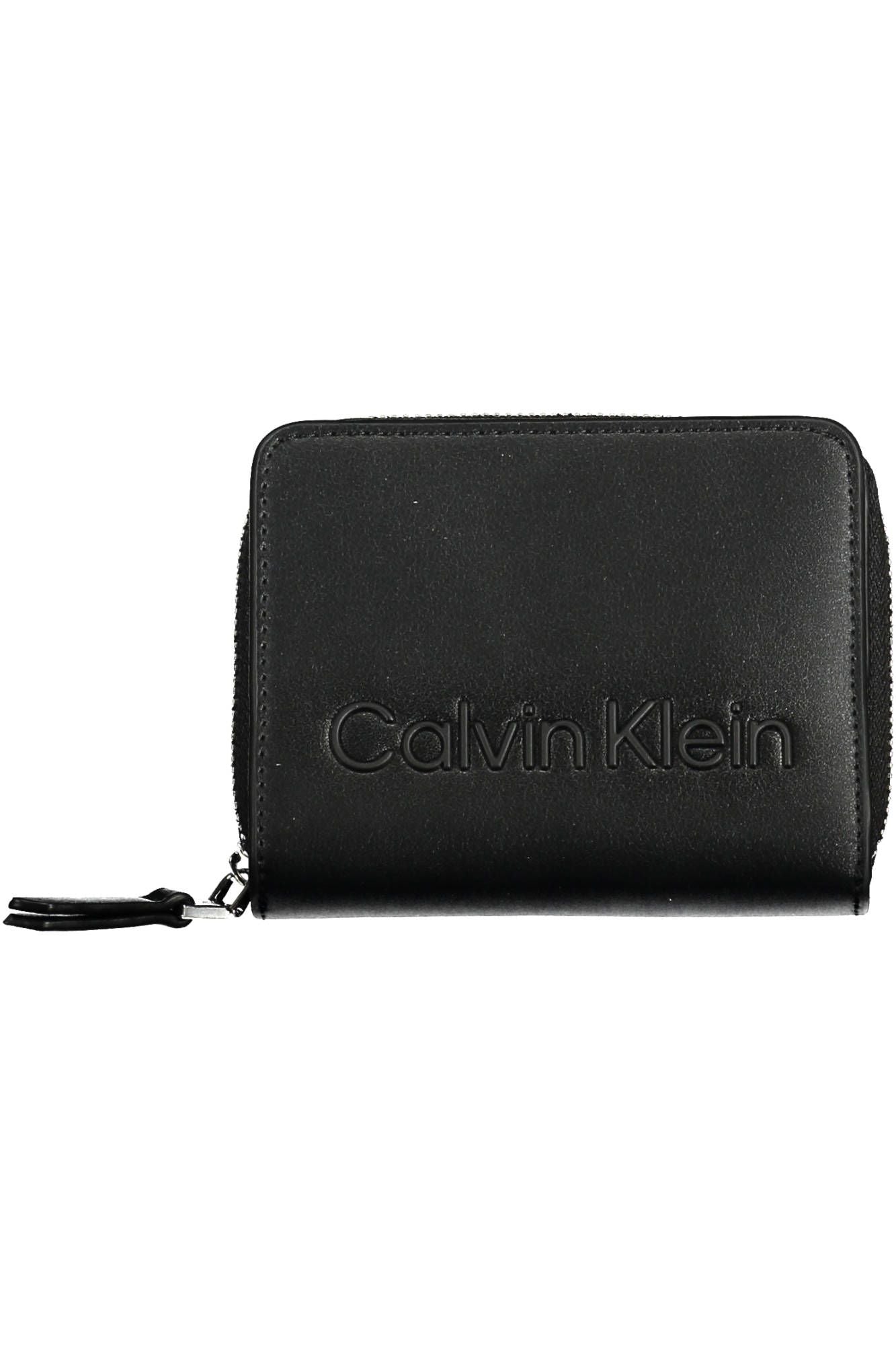 Elegant Zip Wallet with Sleek Card Spaces