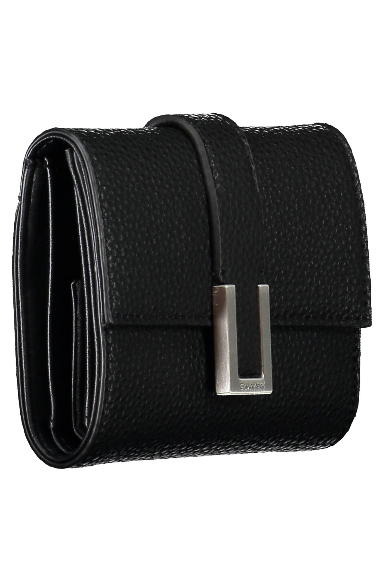 Elegant Snap Closure Wallet with Contrasting Details