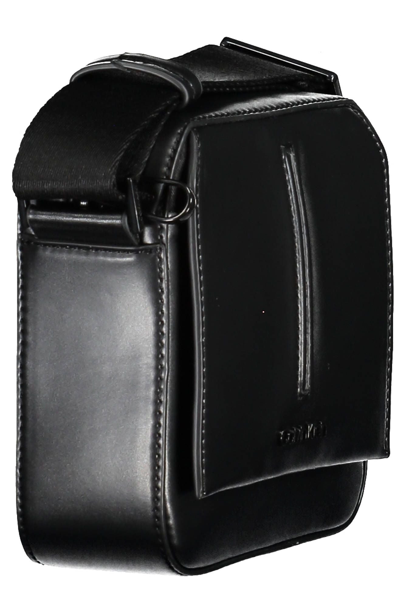 Sleek Black Shoulder Bag With Contrasting Accents