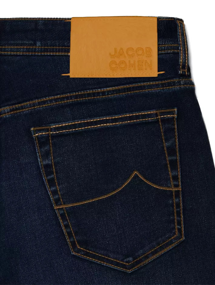 Chic Dark Blue Bard Denim with Contrast Stitching