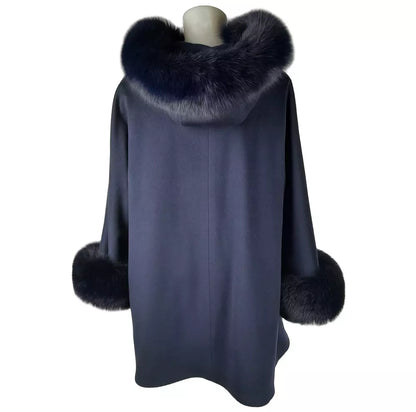 Elegant Virgin Wool Short Coat with Fur Detail