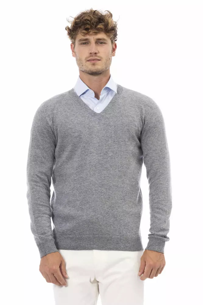 Chic V-Neck Sweater in Subtle Gray