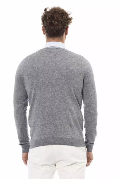 Chic V-Neck Sweater in Subtle Gray