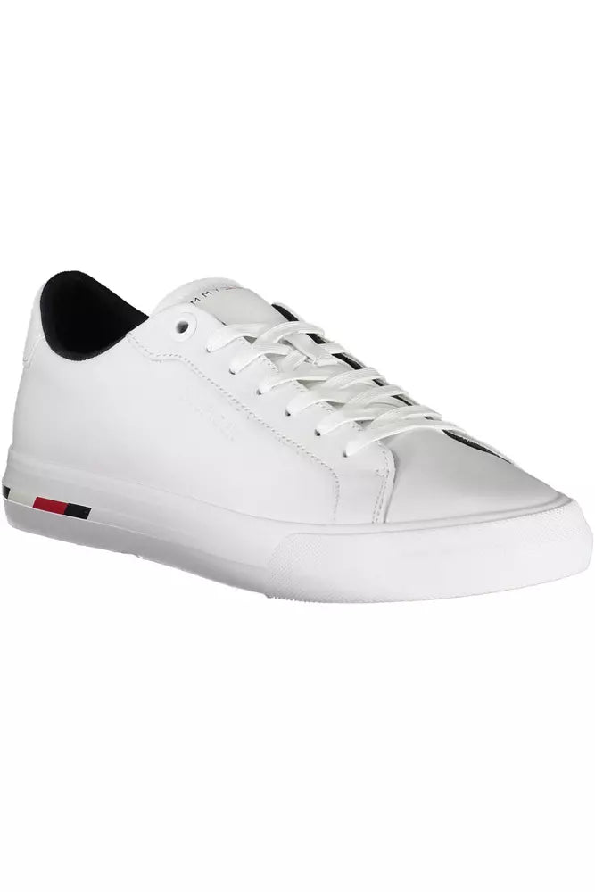 Sleek White Sneakers with Contrasting Accents