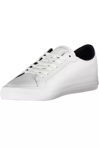 Sleek White Sneakers with Contrasting Accents