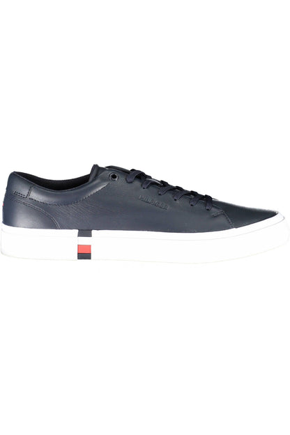 Sleek Blue Sports Sneakers with Contrast Detail