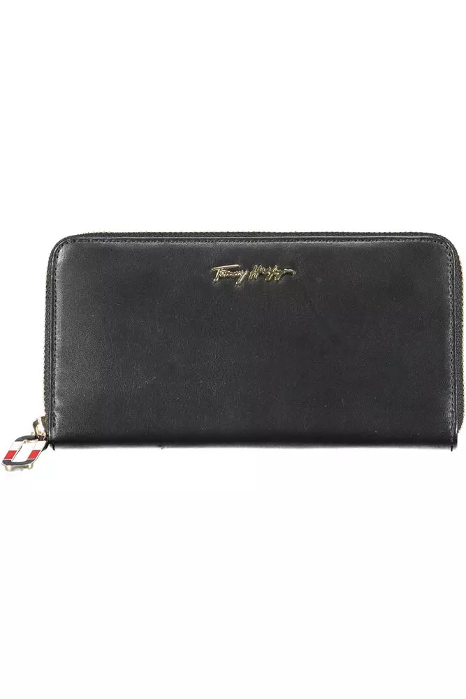 Sleek Leather Quintuple Wallet in Classic Black