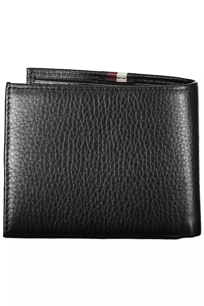 Elegant Leather Wallet with Contrast Detailing